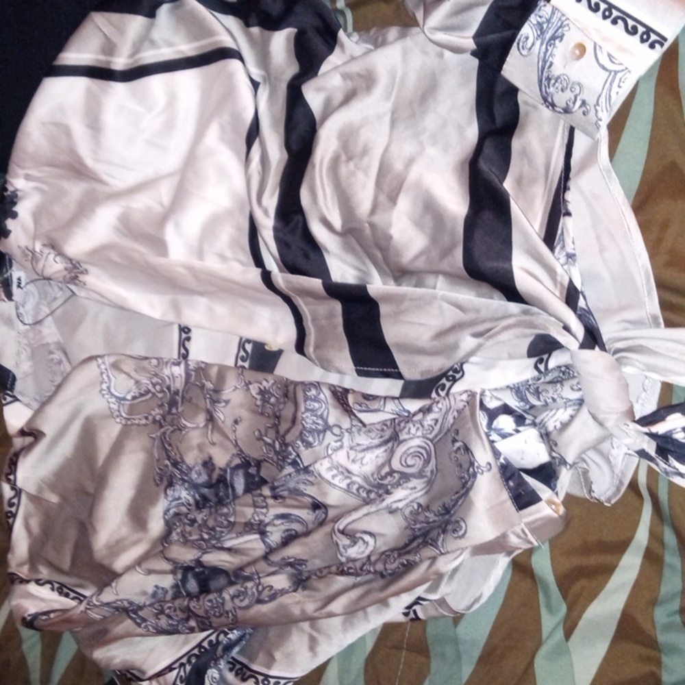 Long sleeve crop top